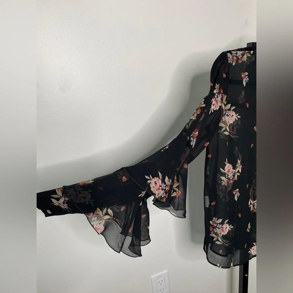 Zara Women Cut Out Flared Sleeve See Through Black Floral Blouse - Picture 3 of 9